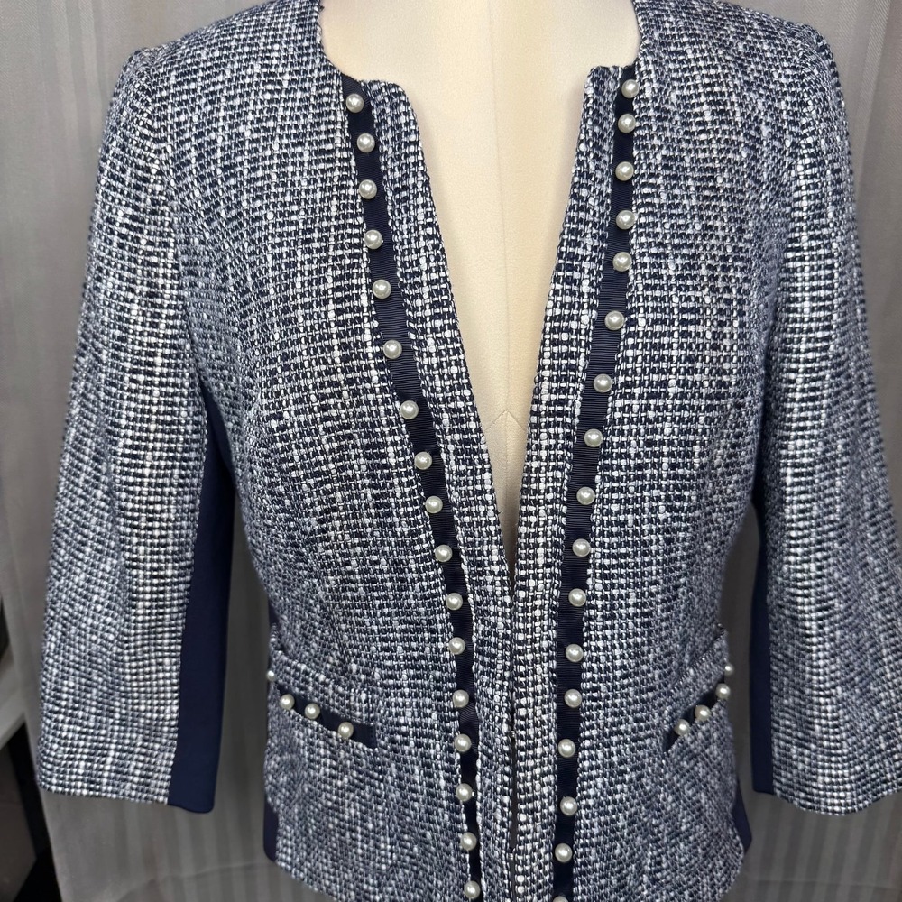 White House black market Blue & White‎ Tweed Pearl Trim Blazer sz 4 office siren